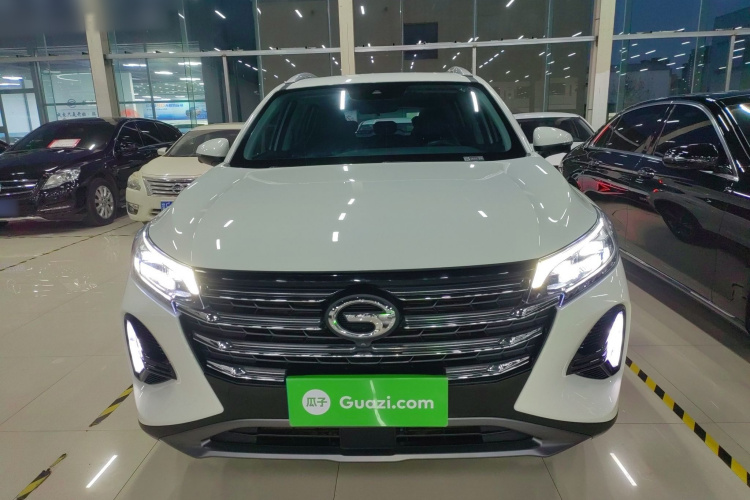 广汽传祺 传祺GS4 2022款 270T 自动智行科技版（升级版）车身外观2