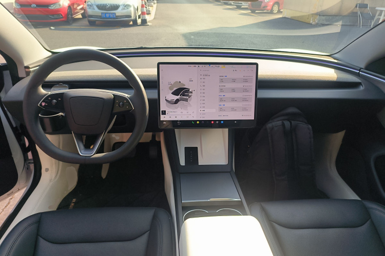 特斯拉 Model 3 2023款 后轮驱动版中控内饰7002