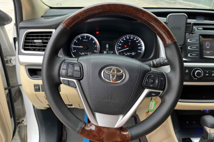 丰田 汉兰达 2021款 2.0T 四驱精英版 7座中控内饰7002