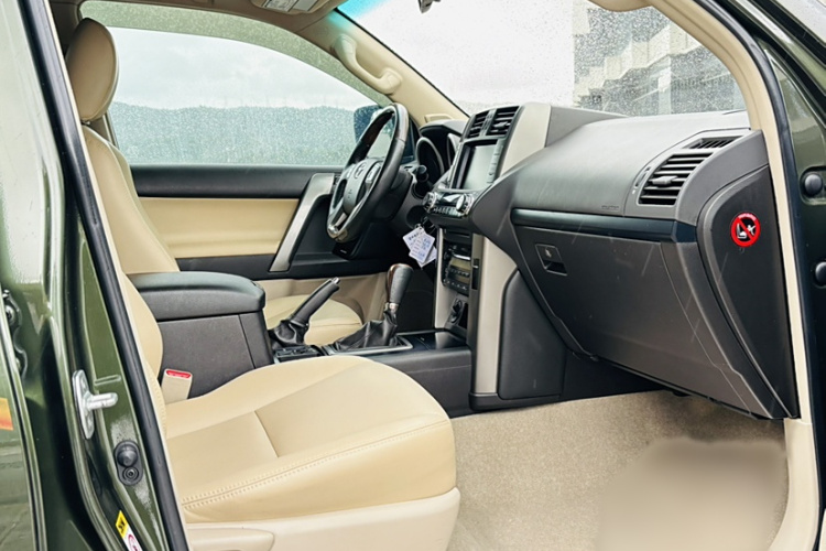 丰田 普拉多（平行进口）中控内饰7007