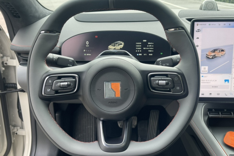 极氪007GT 2025款 后驱智驾版 75kWh中控内饰7006