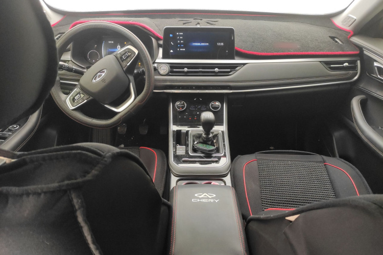 奇瑞 瑞虎8 2024款 荣耀版 230TCI 手动进阶版 5座中控内饰7002