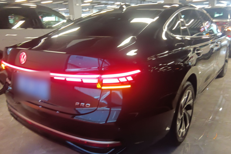 大众 帕萨特 2025款 Pro 380TSI 龙耀版车身外观6004