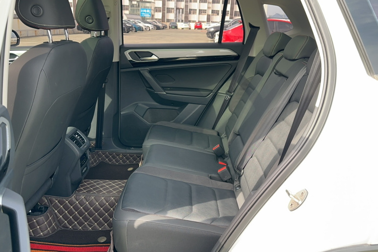 大众 探岳 2021款 330TSI 两驱豪华智联版Plus中控内饰7002