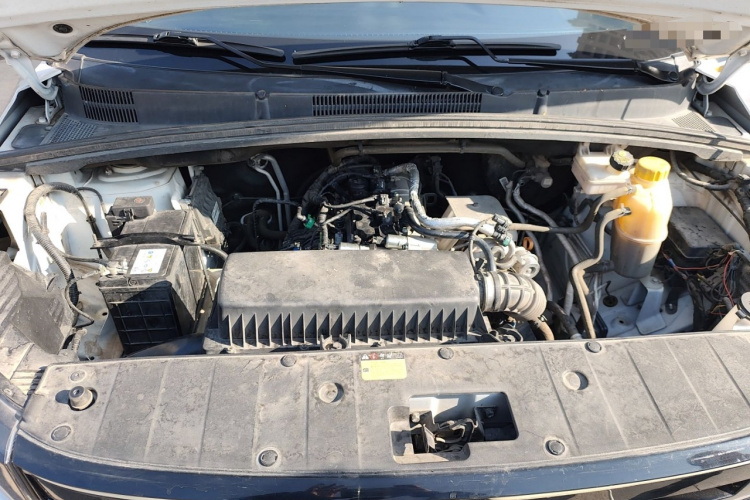 五菱汽车 五菱宏光PLUS 2019款 1.5T 手动舒适型 7座局部细节24