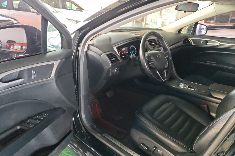 福特 蒙迪欧 2018款 EcoBoost 180 时尚型中控内饰20