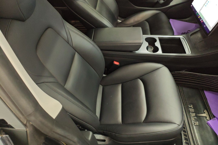 特斯拉 Model 3 2021款 标准续航后驱升级版局部细节41