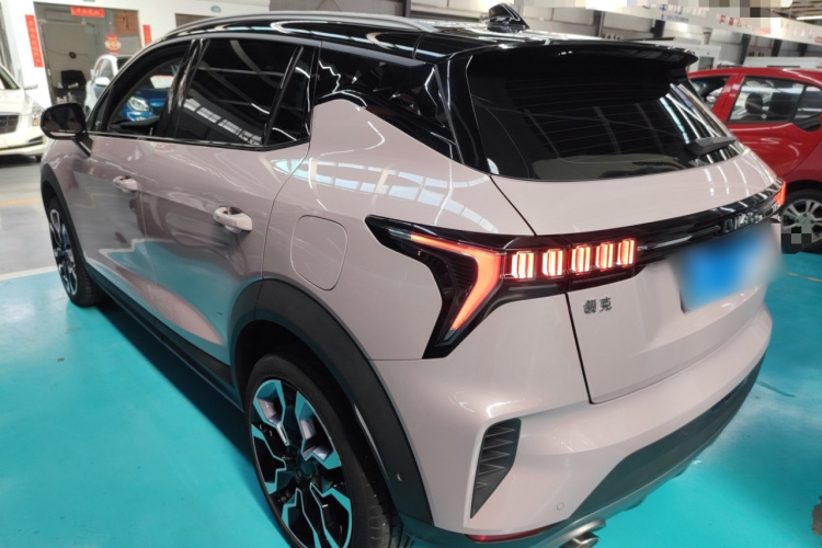 领克06 2023款 Remix 1.5T Shero车身外观4