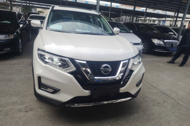 日产 奇骏 2022款 2.0L 两驱智联臻享版车身外观6001