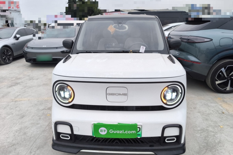 吉利银河 2024款 200km 熊猫卡丁车身外观2