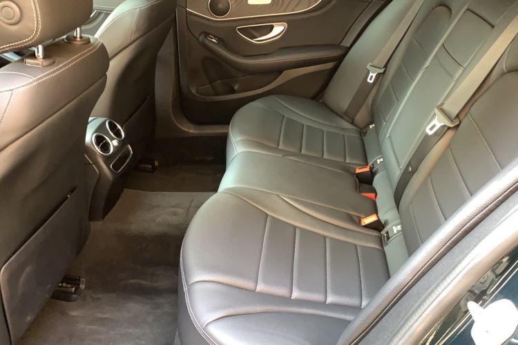 奔驰C级 2020款 改款 C 200 L 时尚型运动版中控内饰7002