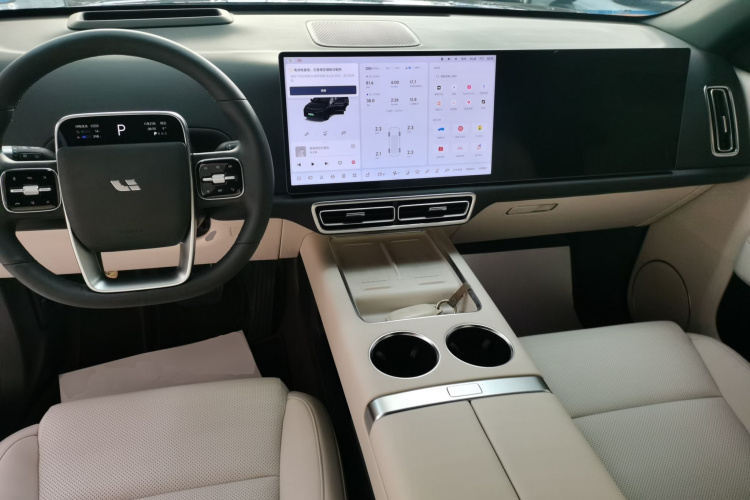 理想汽车 理想L6 2024款 Pro中控内饰12
