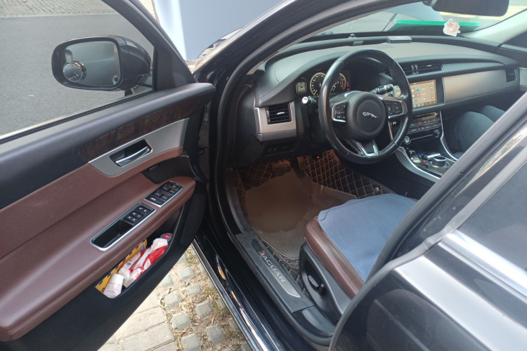 捷豹XFL 2018款 XFL 2.0T 250PS 豪华版中控内饰7003