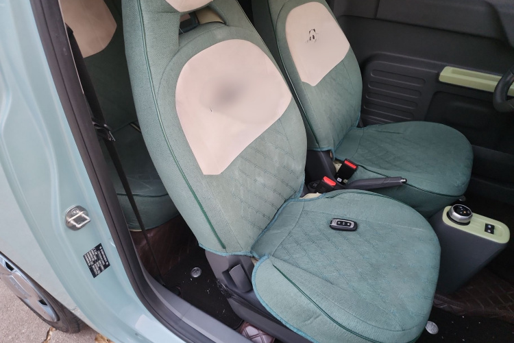 吉利银河 2024款 熊猫mini 200km 耐力熊局部细节41