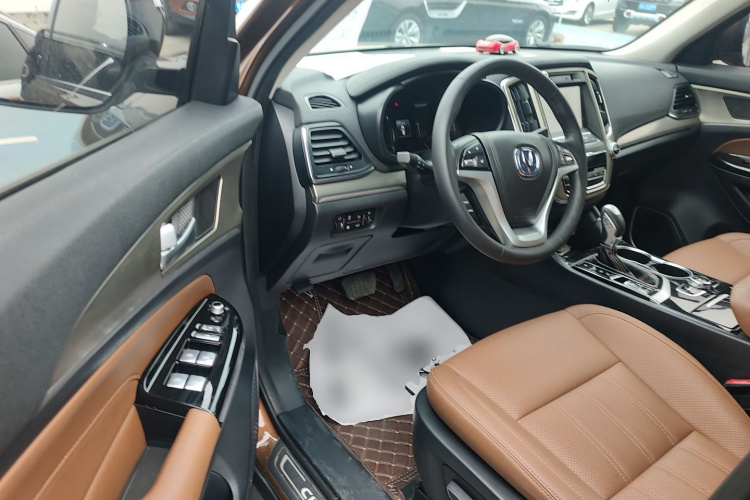 长安CS95 2017款 2.0T 两驱智拓版中控内饰20