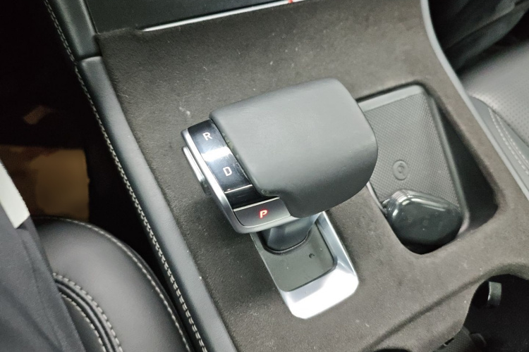 理想汽车 理想ONE 2021款 增程6座版局部细节18