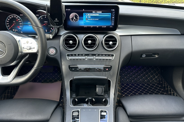 奔驰C级 2021款 C 200 L 时尚型运动版中控内饰7002