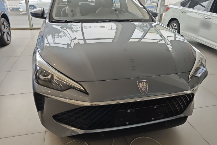 荣威i5 2023款 1.5L CVT豪华版车身外观2