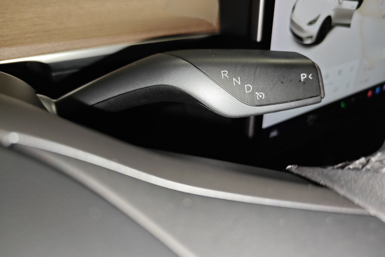 特斯拉 Model Y 2021款 长续航全轮驱动版局部细节18