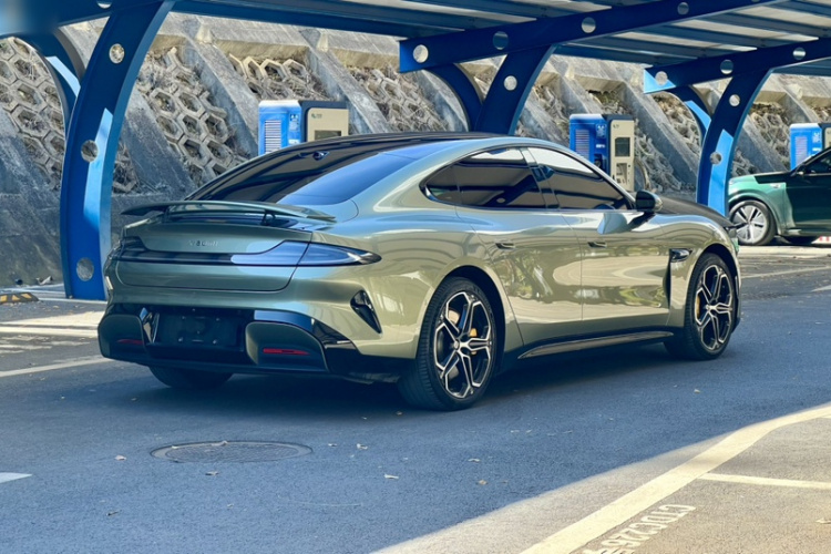 小米汽车 小米SU7 2024款 后驱超长续航高阶智驾Pro版车身外观6009