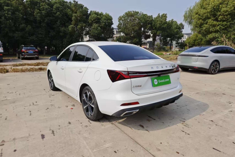 荣威i5 2023款 1.5L CVT尊荣版车身外观6004