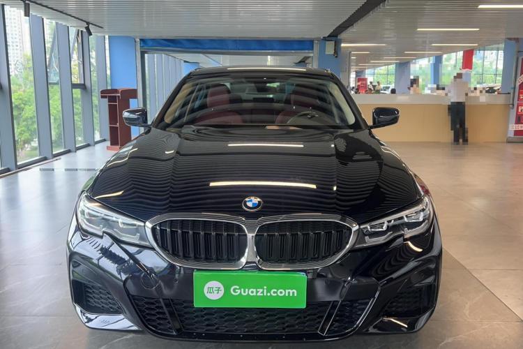 宝马3系 2022款 改款 320Li M运动套装车身外观6001