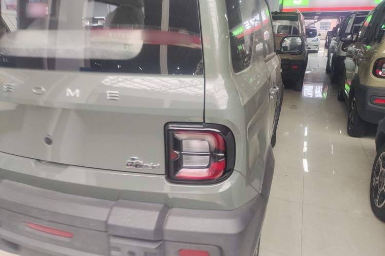 吉利银河 2025款 210km 熊猫骑士车身外观9