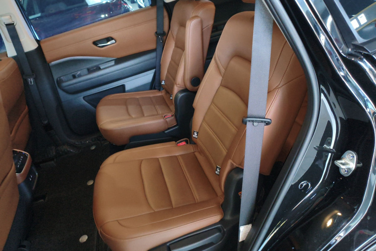 日产 探陆 2024款 380VC-TURBO 四驱智驾版 6座中控内饰21