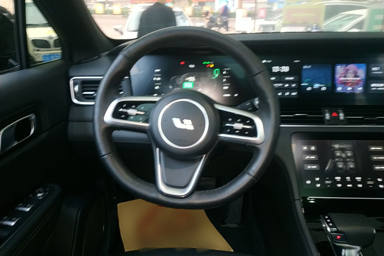 理想汽车 理想ONE 2021款 增程6座版中控内饰13