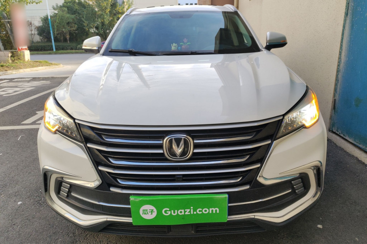 长安CS85 COUPE 2019款 1.5T DCT动版 国VI车身外观2