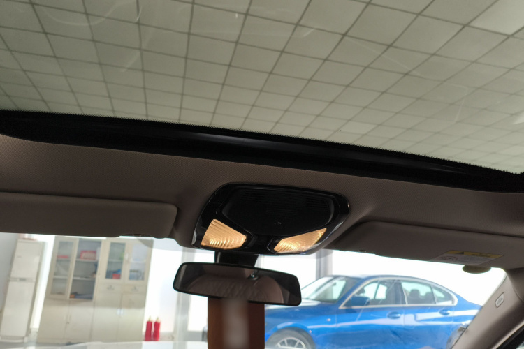 宝马3系 2024款 320Li M运动套装中控内饰22