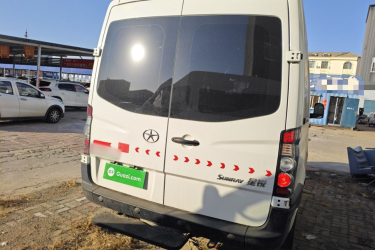 江汽集团 星锐 2022款 2.0T节油王PLUS快运版短轴6-7座HFC4DB3-2E4车身外观6