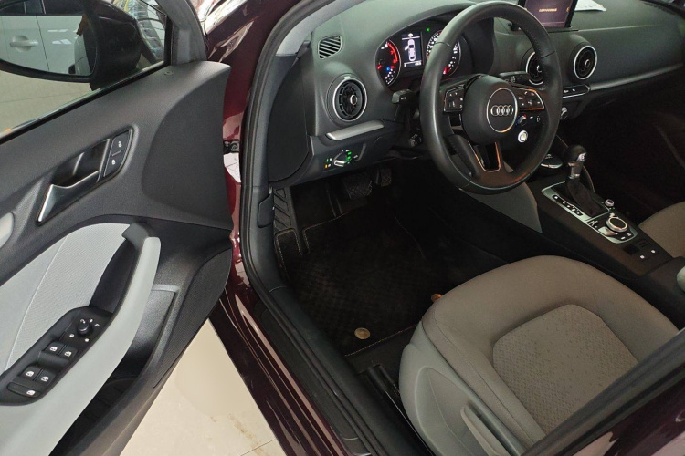 奥迪A3 2020款 改款 Limousine 35 TFSI 进取型 国VI中控内饰20