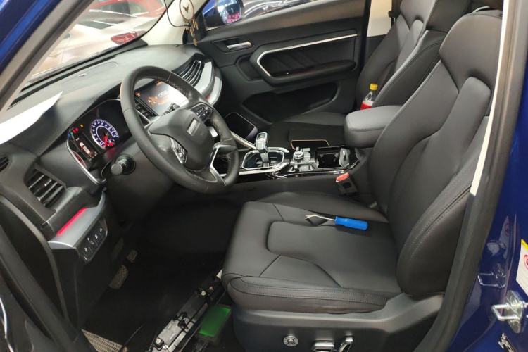 哈弗H6 2017款 红标 2.0T 自动两驱智尚型中控内饰19