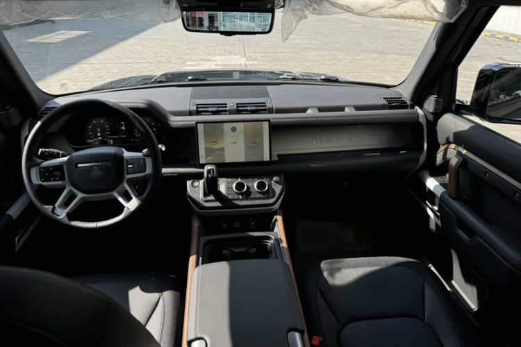 路虎卫士 2023款 改款 110 3.0T P400 X-DYNAMIC HSE车身外观6003