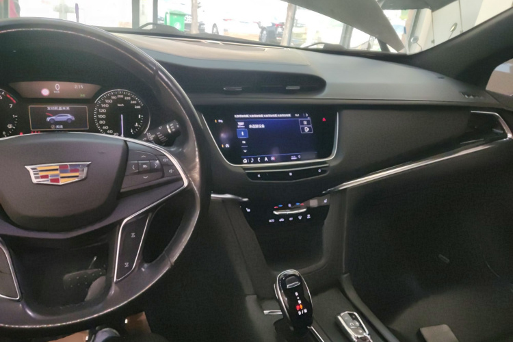 凯迪拉克XT5 2020款 28T 豪华型中控内饰12