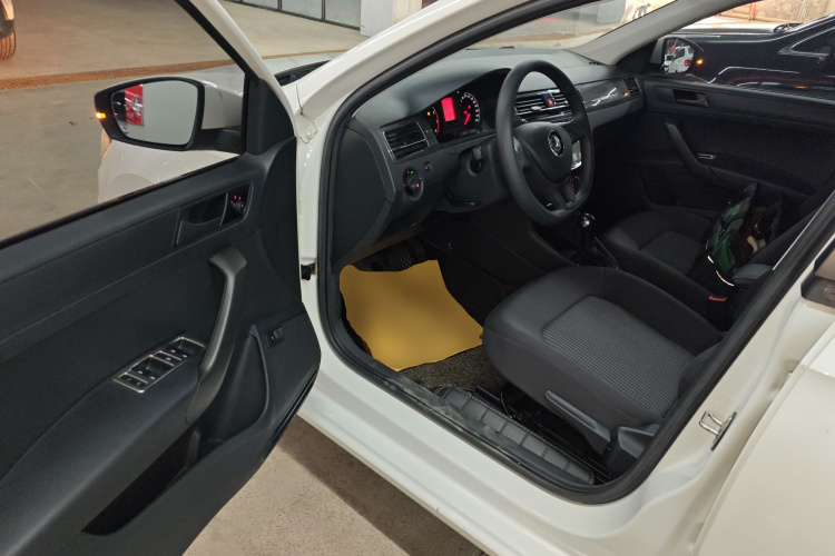 大众 桑塔纳 2018款 1.5L 自动风尚版中控内饰7003