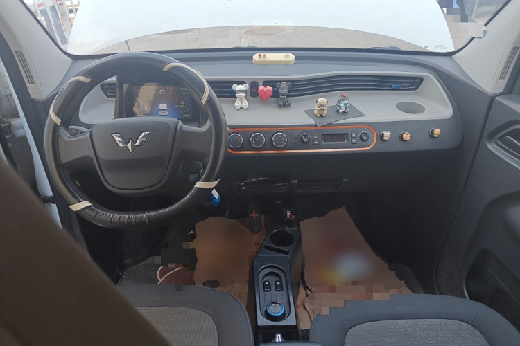 五菱汽车 宏光MINIEV 2020款 自在款 磷酸铁锂中控内饰7002