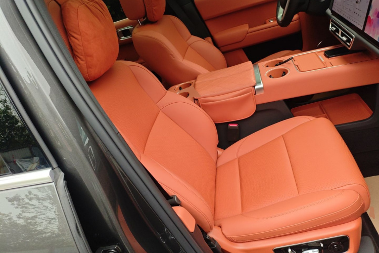 理想汽车 理想L8 2025款 Max 智能焕新版局部细节41