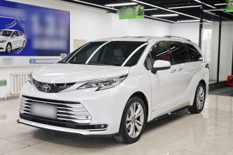 丰田 赛那SIENNA 2023款 2.5L混动 铂金版