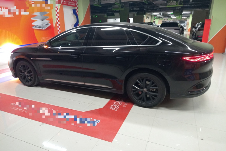 比亚迪 汉 2024款 DM-i 荣耀版 121KM 尊贵型车身外观6003