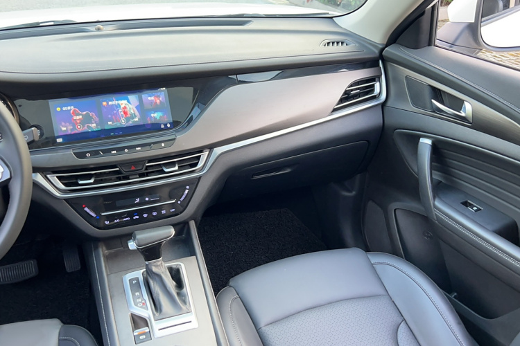 长安CS35PLUS 2019款 1.4T DCT畅联蓝鲸版中控内饰7013