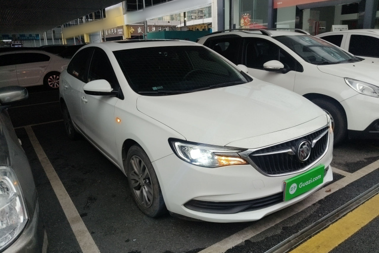 别克 英朗 2021款 改款 1.3T 自动轻混动精英型车身外观3