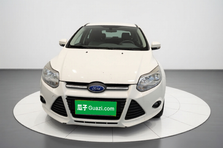 福特 福克斯 2012款 三厢 1.6L 自动舒适型车身外观2