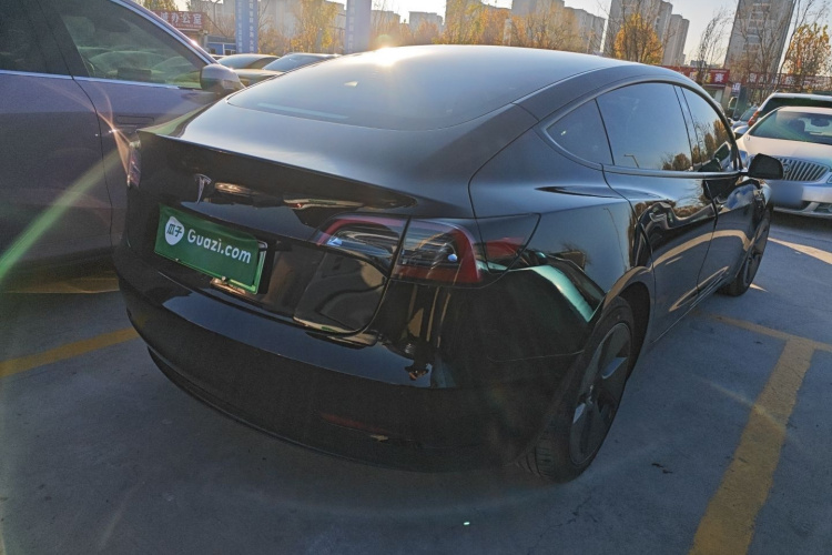 特斯拉 Model 3 2021款 标准续航后驱升级版车身外观6005