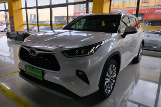 丰田 汉兰达 2022款 380T 四驱尊贵版 7座