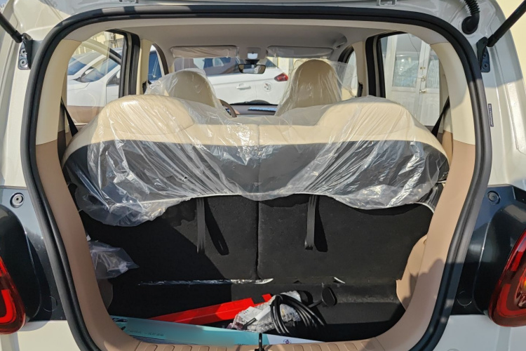 五菱汽车 宏光MINIEV 2025款 四门版 进阶款机舱底盘23