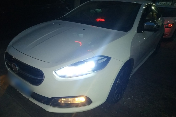 菲亚特 菲翔 2015款 1.4T 自动跃享版车身外观1