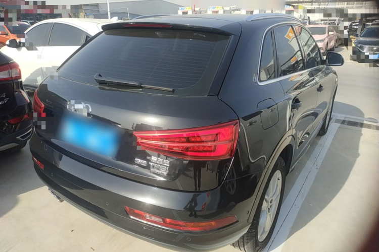 奥迪Q3 2017款 35 TFSI quattro 全时四驱风尚型车身外观6005