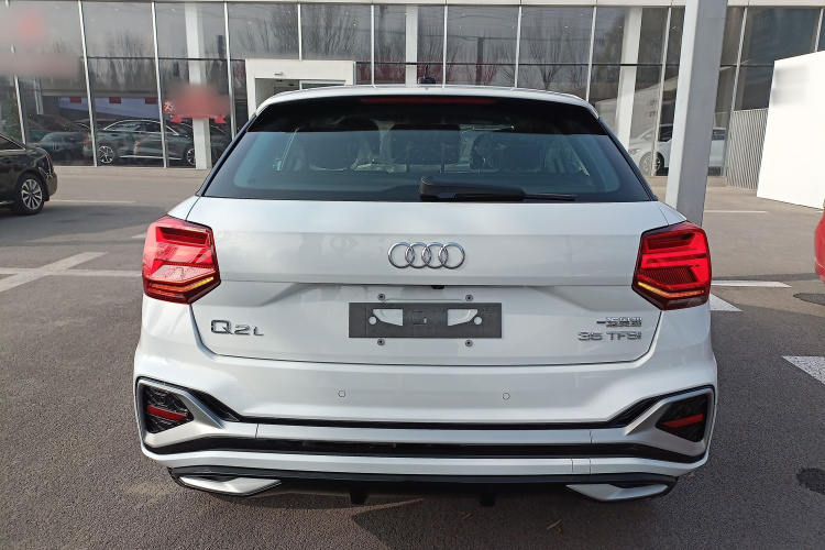 奥迪Q2L 2025款 35TFSI 时尚动感型车身外观6